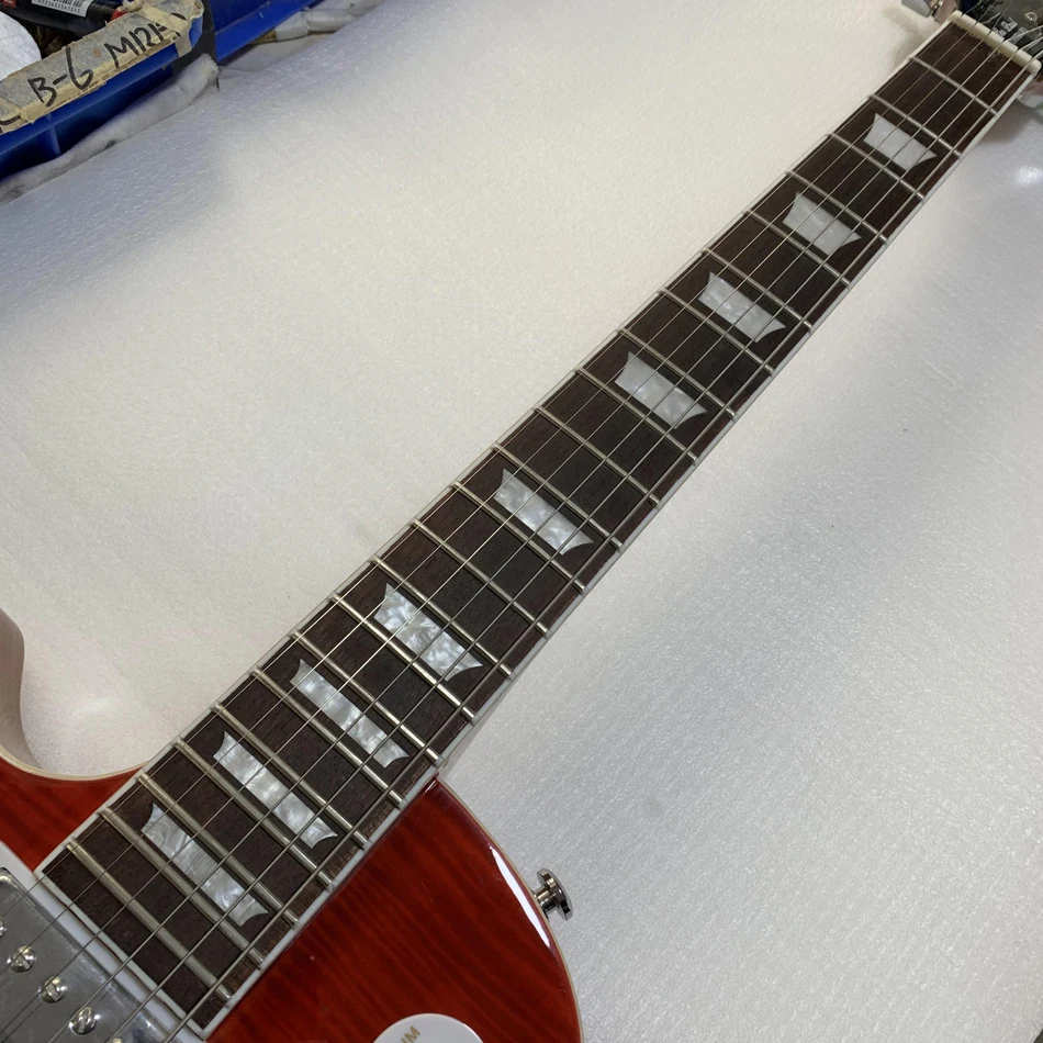 Customized left-handed electric guitar, rosewood fingerboard, Tune-o-Matic bridge，white frets binding