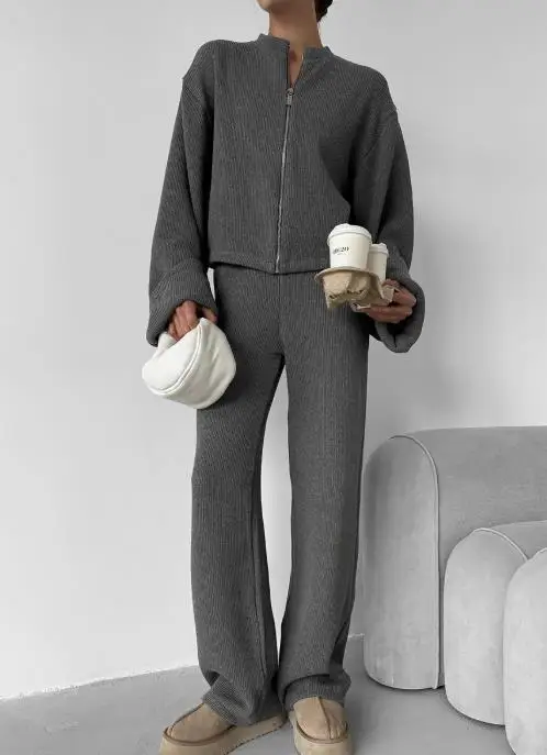 

Women's Two-Piece Set Knitted Long Sleeved Wide Leg Pants Set 2025 Autumn and Winter New Zipper Jacket Pants Casual Set