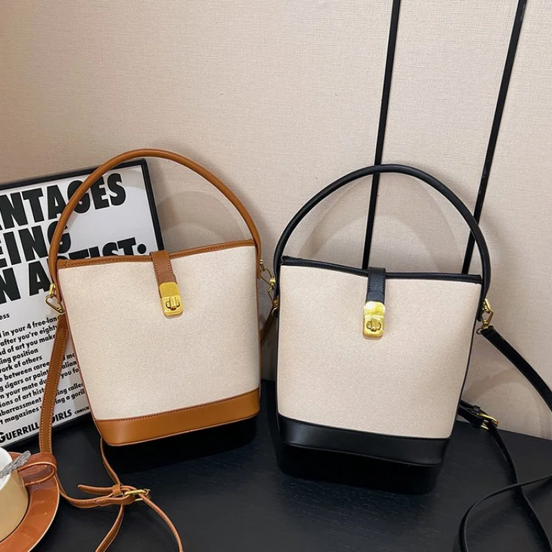 

Famous Designer Leather Women's Messenger Bag Luxury Brand Elegant Classic Fashionable Commuter Vintage Bag