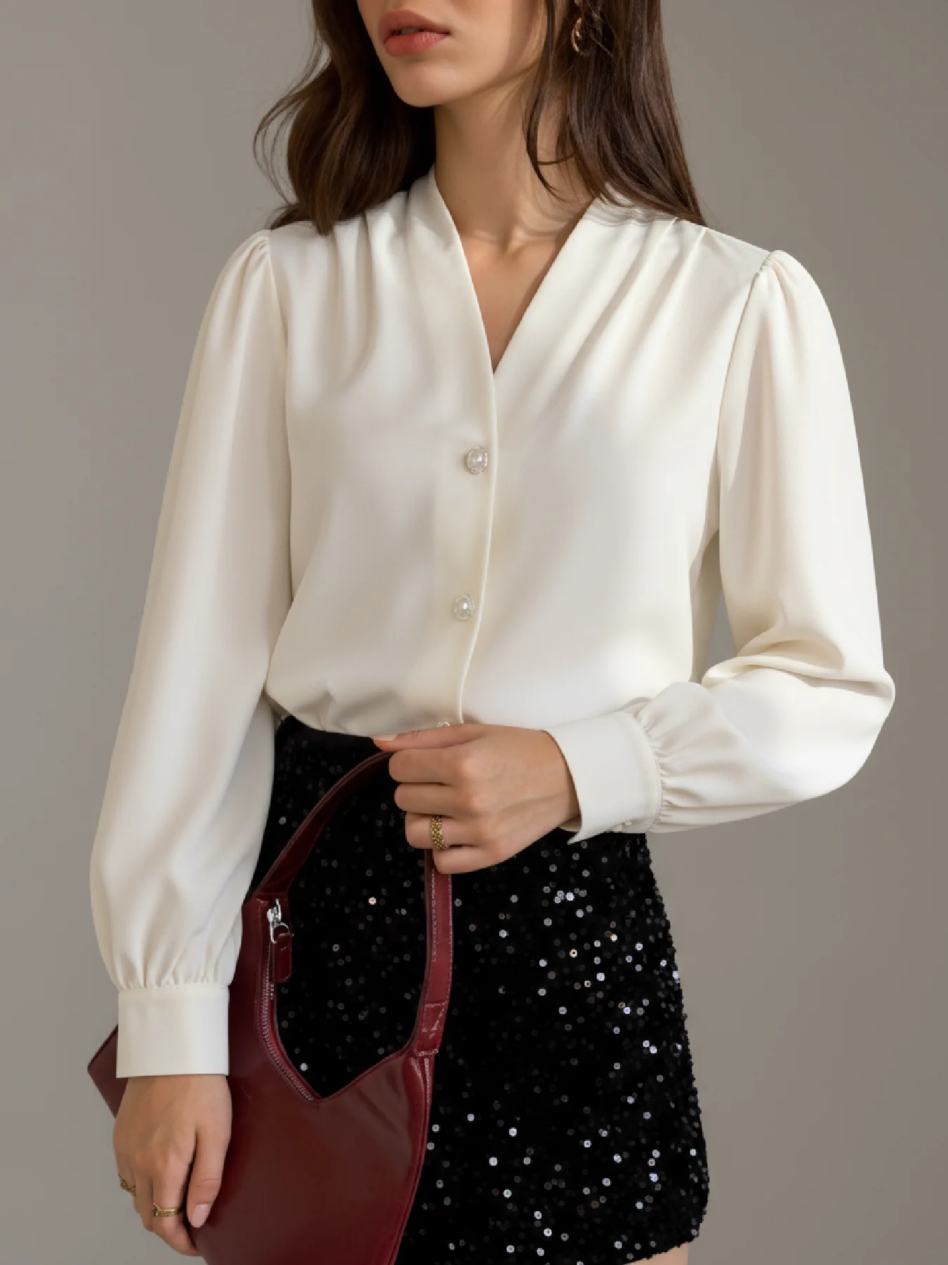 Damen-Satinbluse mit Puffärmeln, langärmelig, weiß, für das Büro, Herbst, elegant, V-Ausschnitt, Perlenknöpfe, lockere Passform, Business-Casual-Oberteil – Detail 7