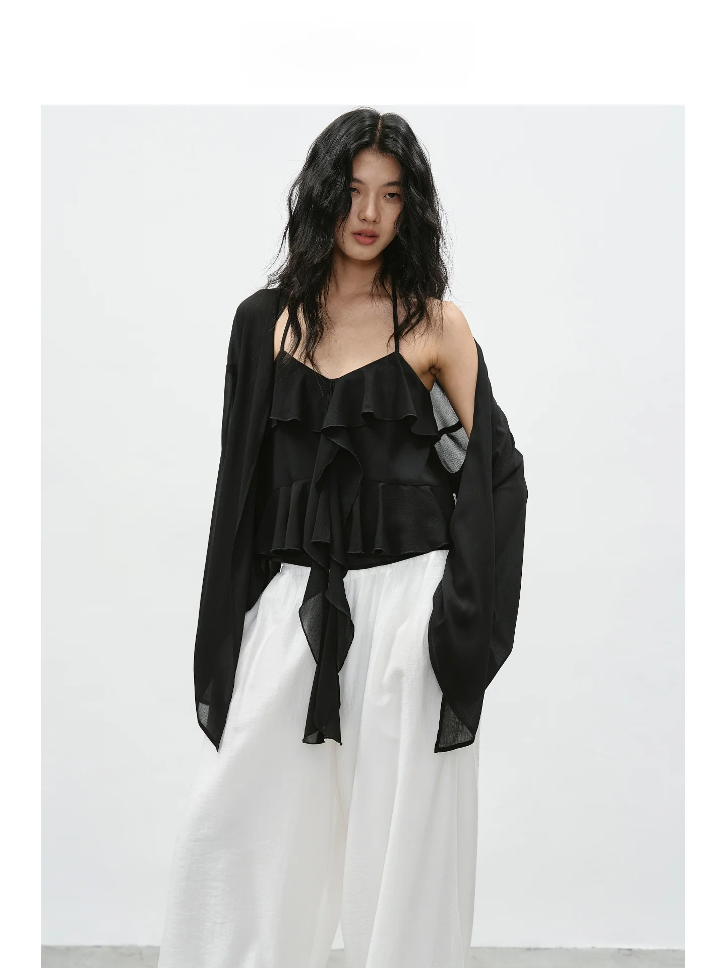 

Комплект EIGHTHMONTH: черный шифоновый топ и юбка, женский, весна 2026, повседневный, с завышенной талией, длинный рукав, укороченный, удобный для поездок на работу