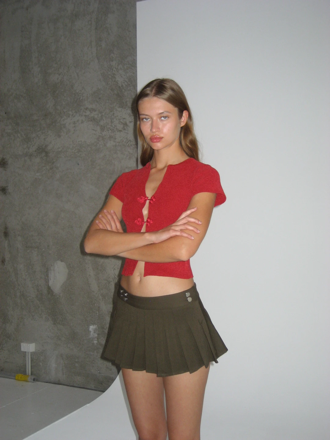 

With Brown-Green Pleated Skirt, Retro Hot Girl Style Short Skirt, Sexy Ultra-Short Skirt, Versatile Skirt, Mini Skirt, Autumn Skirt