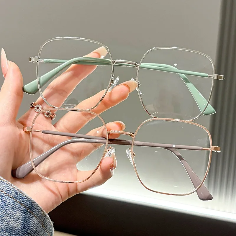 Getönte Anti-Blaulicht-Brille mit Metall-Retro-Rahmen, stilvolle quadratische Anti-Blaulicht-Sonnenbrille