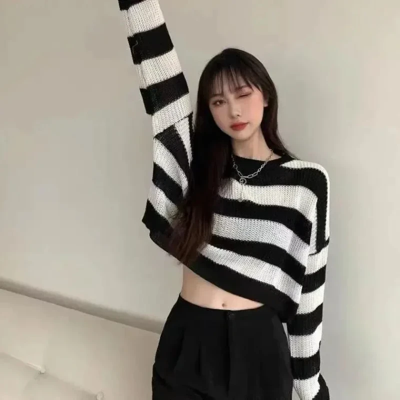 New Korean Style Striped Cropped Sweater Women Vintage Oversize Knit Jumper Female Autumn Long Sleeve O-neck Pullovers Tops