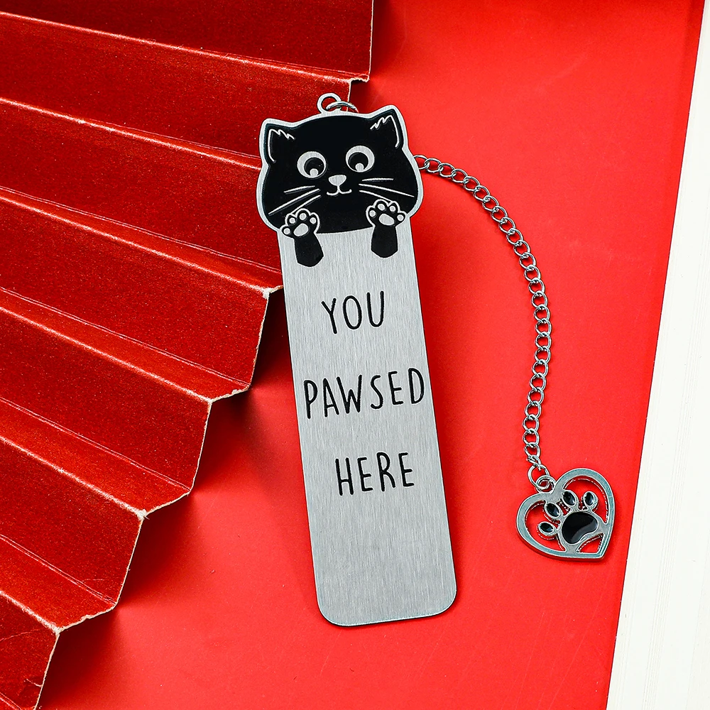 تصميم مموج مبتكر للقطط مع إشارة مرجعية نصية ملونة من الفولاذ المقاوم للصدأ، مما يعطي أفضل بركات القراءة لأولئك،