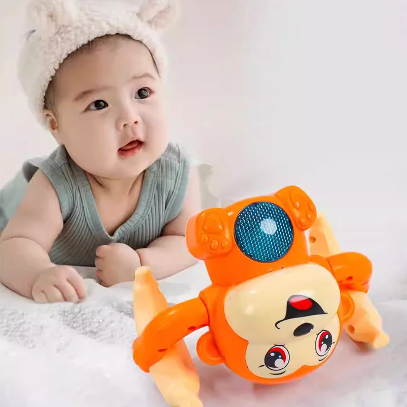 لعبة القرد المتداول للأطفال التحكم الصوتي الكهربائي ضوء الغناء سوف الوجه وشقلب الطفل تمارين الزحف