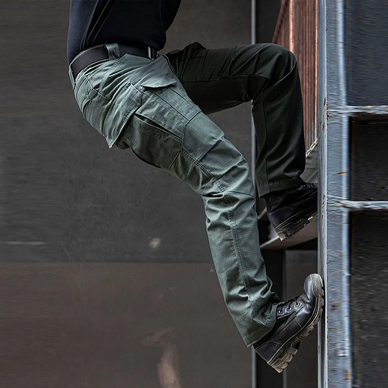 Men's Tactical Pants Outdoor Commuting Loose Many Pocket Wear-resistant Special Service Military Casual Trousers