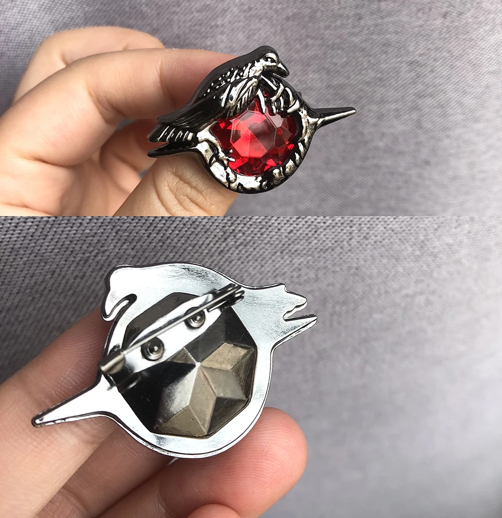 Liebe und Deepspace Sylus Crow Broschen Cosplay Caleb Rafayel Weißblech Laser Abzeichen Halloween Party Requisiten Fans Sammlung Geschenke – Detail 6