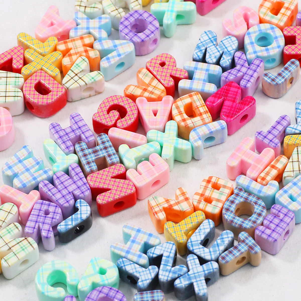 20 mm Acryl-Buchstaben, gemischte Farben, 5–15 Stück, handgefertigt, zum Selbermachen von Armbändern, Halsketten, Party- und Geburtstagsdekorationen, Accessoires – Detail 4