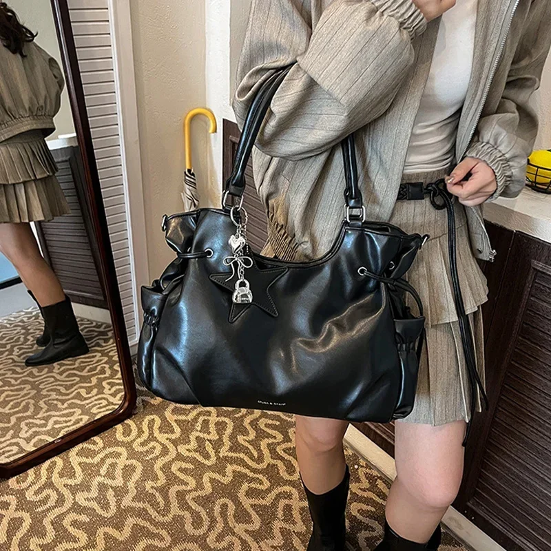 Fashion brand designed multifunctional bag, new retro strapless large capacity handbag, high-end light luxury women's bag