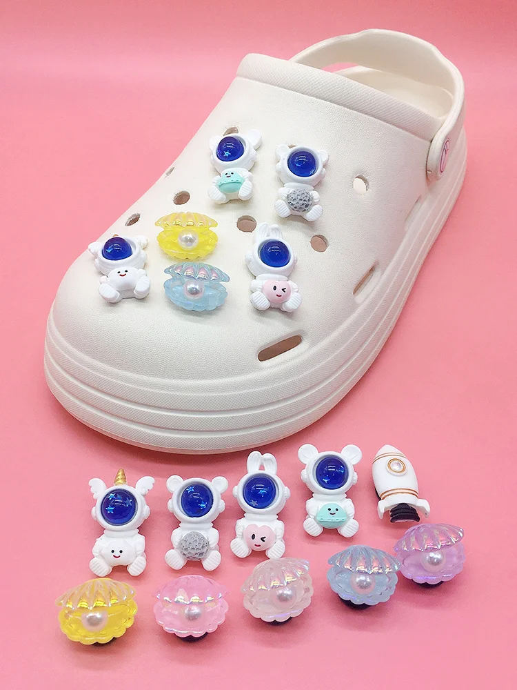 Cute Cartoon Astronaut Pearl Shells Shoe Charms Clog Accessories Funny Buckle Decoration For Women Bubble Slides Sandals Decor