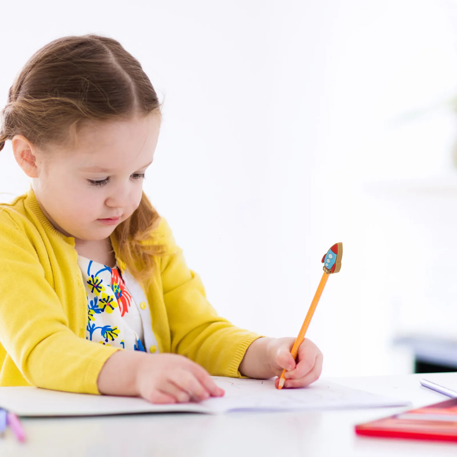 

Набор из 6 декоративных колпачков-удлинителей для карандашей из ПВХ в форме ракеты, милый мультяшный дизайн, для защиты и удлинения кончиков карандашей