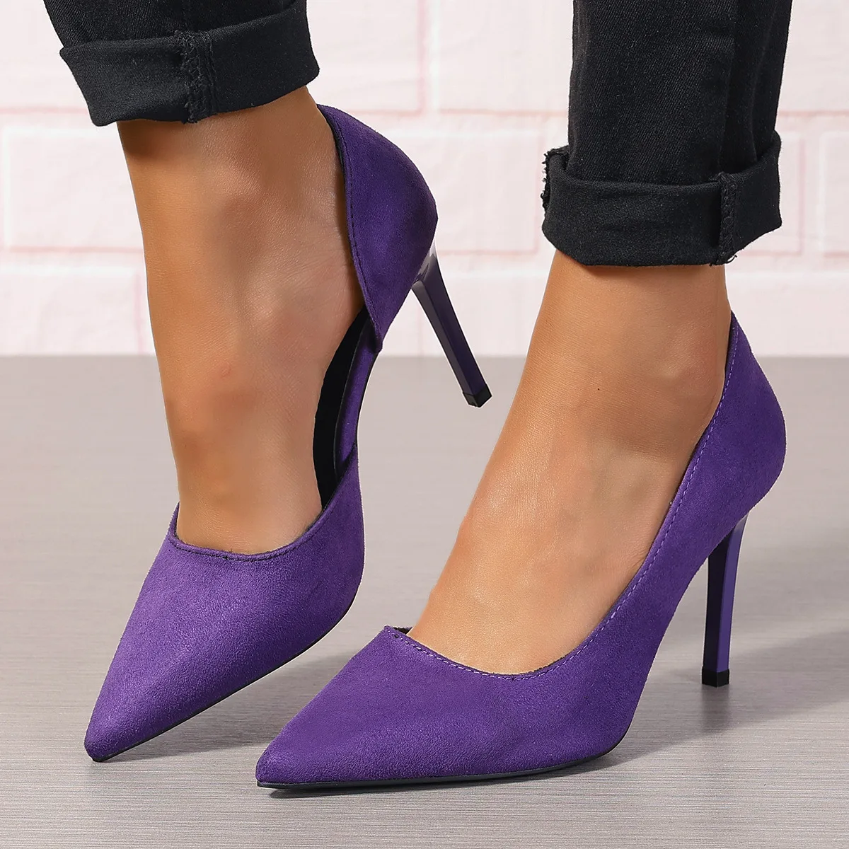 كعب متوسط مدبب بكعب عالٍ مثير نحيف ومتين بكعب عالٍ ملون عصري وكعب عالٍ احترافي #1