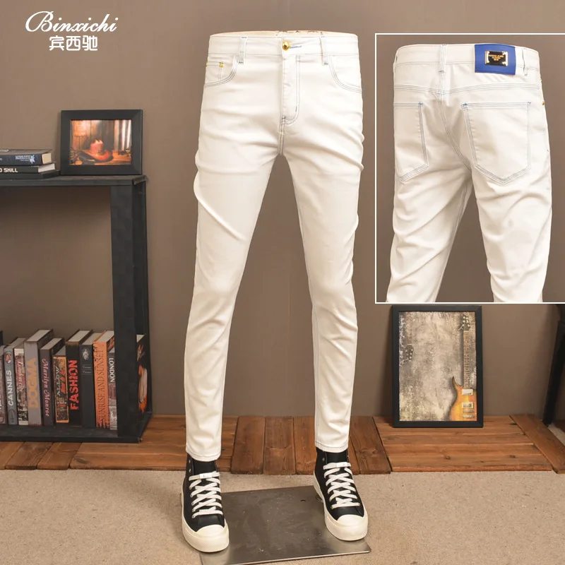 Pantalones vaqueros cortos blancos finos de verano para hombre, pantalones informales lavados de gama alta con pies pequeños elásticos a la moda para hombre