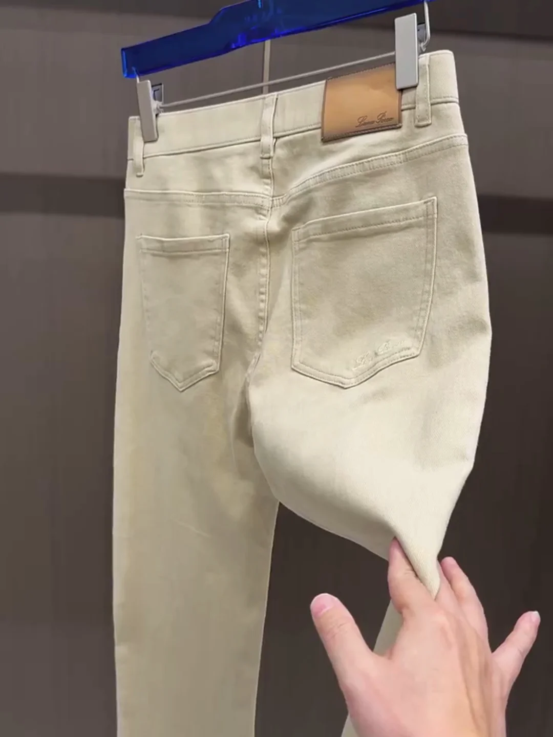 

High-Quality Men's Straight Leg Jeans Spring New Arrival Business Casual Comfortable Fit Water Washed mid Waist Zipper Fly