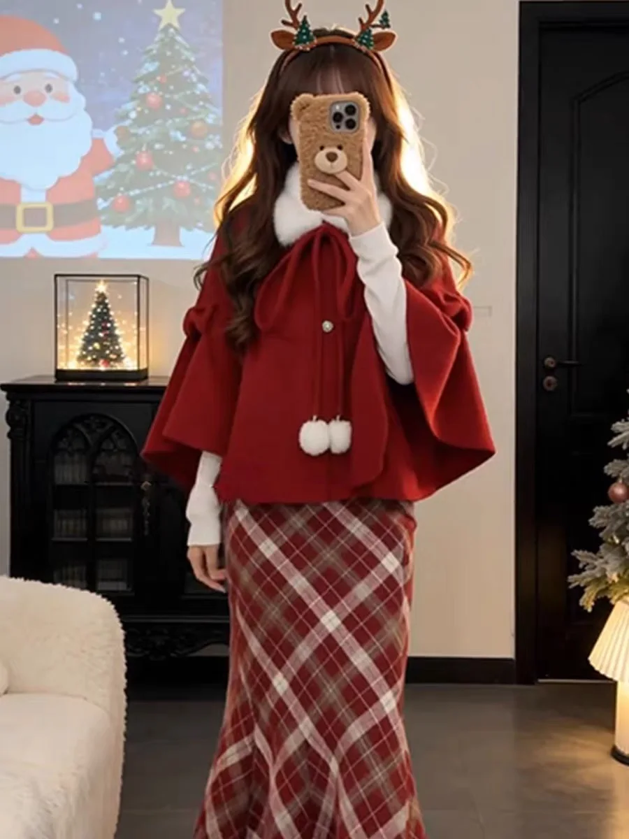 

New Year's Red Cloak Set Women's Winter Cross-Year Battle Dr Aosphere Sensation Plaid Fi Tail Long Skirt Ensemble