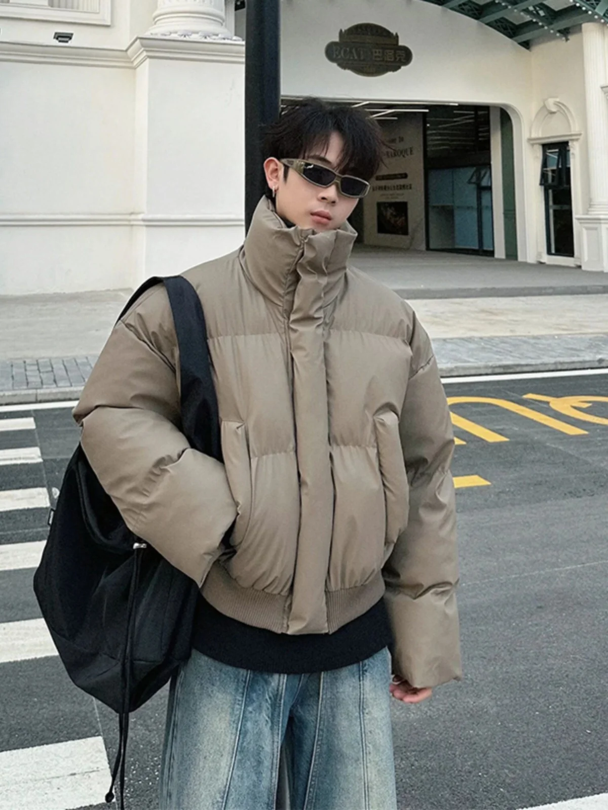 

Men's Winter Thiened PU Leather Cotton Jaet Korean Sle Bread Coat Oversize Outerwear Warmth Stand Collar Zipper Closure