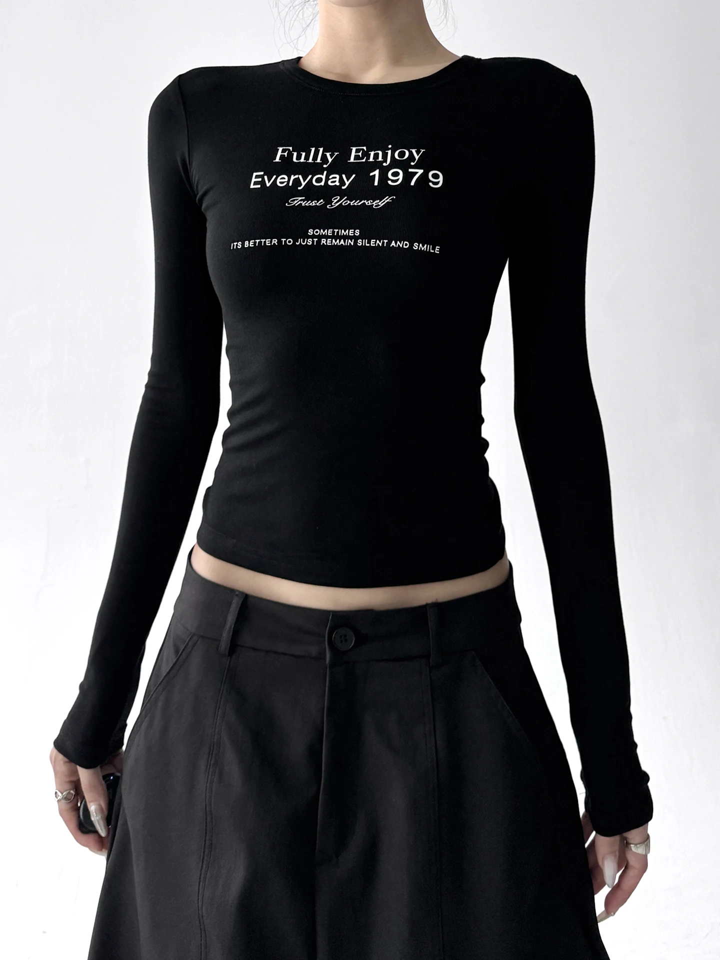 Ele رسالة طباعة طويلة Sve جولة Ne T-irt قاعدة irt ملابس داخلية ملابس خارجية الخريف المرأة الجديدة Faion تخفيف Sle S...