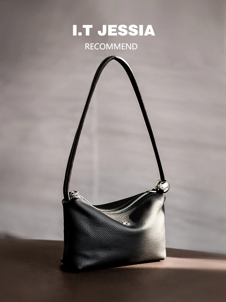 sac-a-main-pour-femme-en-cuir-de-vachette-pleine-fleur-sac-porte-epaule-pour-le-quotidien-design-unique-sac-coussin-en-cuir-veritable-sac-fourre-tout-texture-de-haute-qualite