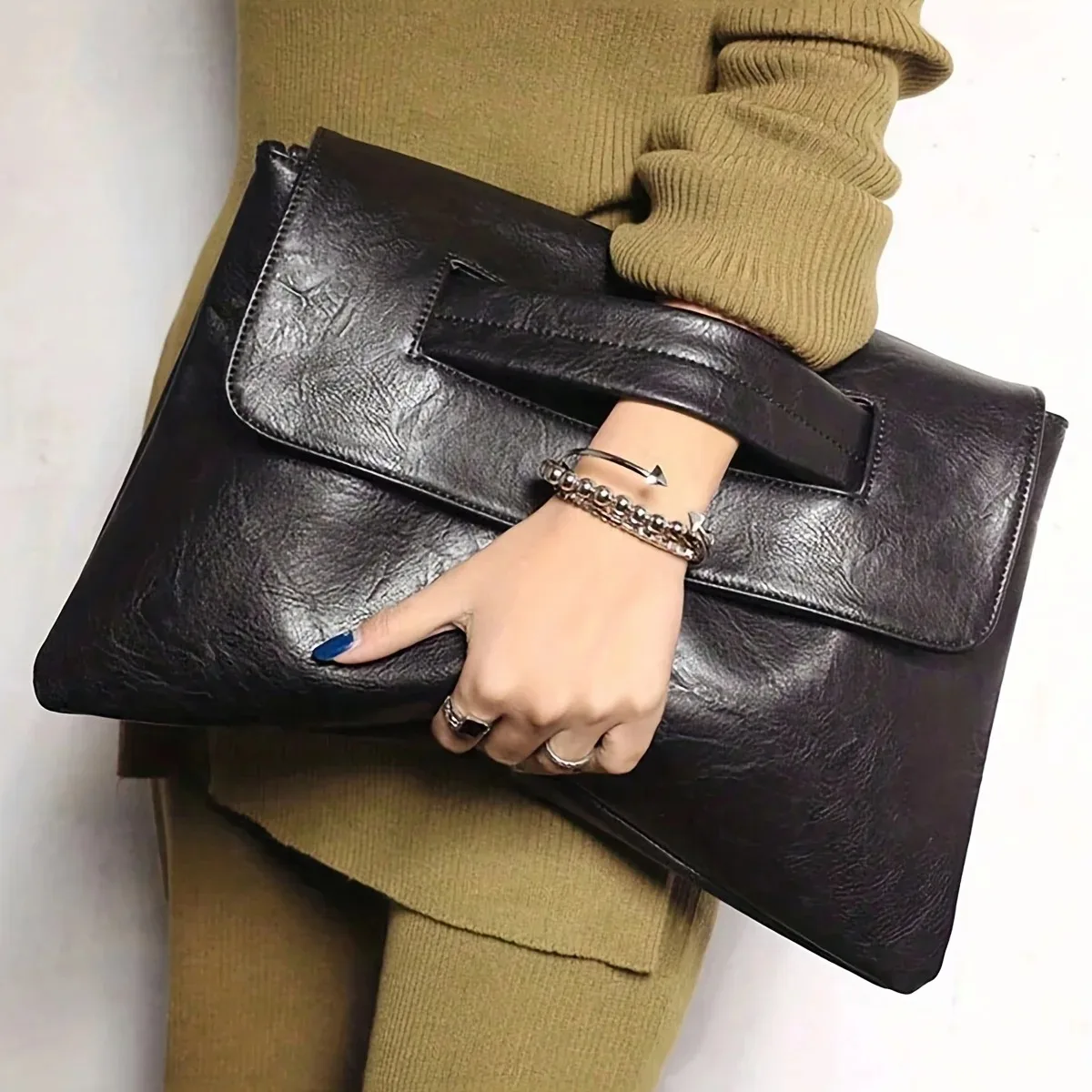 

Vintage PU Leather Clutch Bags Solid Color Simple Large Capacity Chic Design Crossbody Bag Student Commuting School Bags