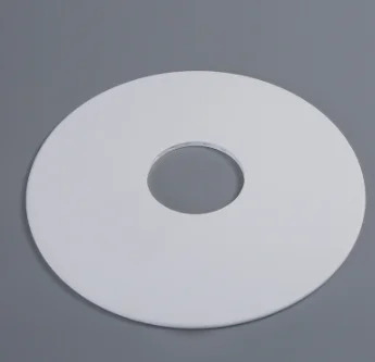 Alumina round plate is perforated in the middle