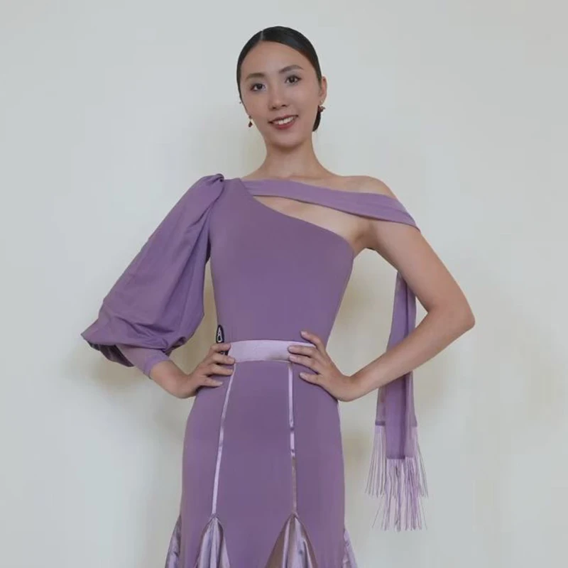 Neue Ballroom Dance Tops Frauen Schräg Schulter Laterne Ärmeln Lila Schwarz Trikots Latin Walzer Dance Performance Kleidung BL18286