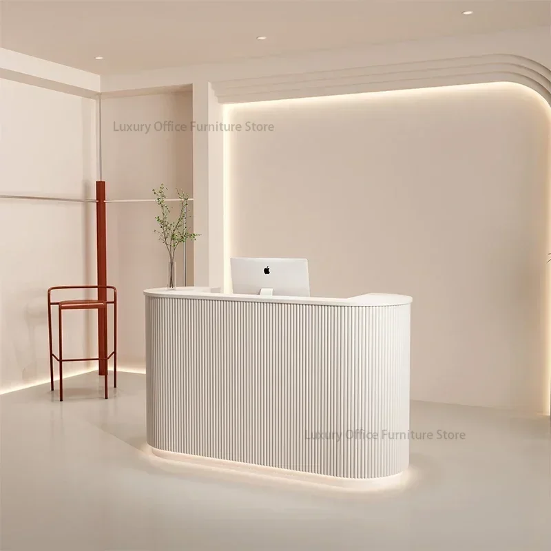 متجر ملابس ماكينة تسجيل المدفوعات النقدية الفاخرة، صالونات التجميل التجارية الصغيرة، بار فاخر، بسيط وحديث، قوس دائري، أثاث مكتب الاستقبال #2