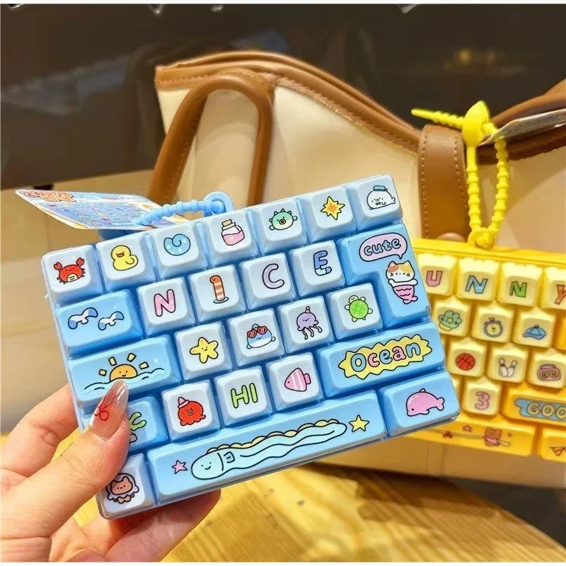 Fidget Clicker Mechanischer Tastatur-Schlüsselanhänger Mini 26-Tasten-Tastenkappen-Anhänger Kreatives Büro-Schreibtisch-Dekompressions-Gadget Geschenk – Detail 4