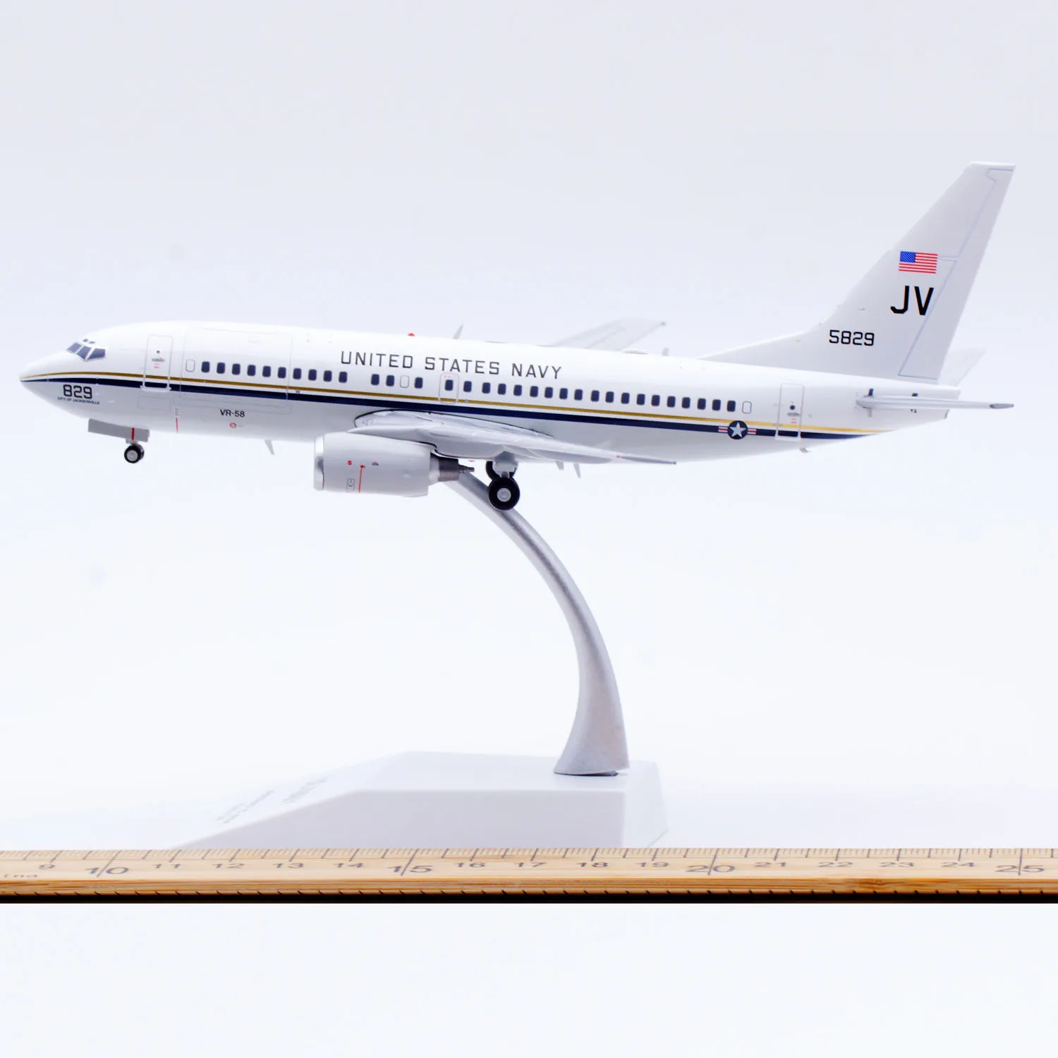 

XX20279 Alloy Collectible Plane Gift JC Wings 1:200 US Navy Boeing 737-7AFC C-40A Clipper Diecast Aircraft Jet Model 165829
