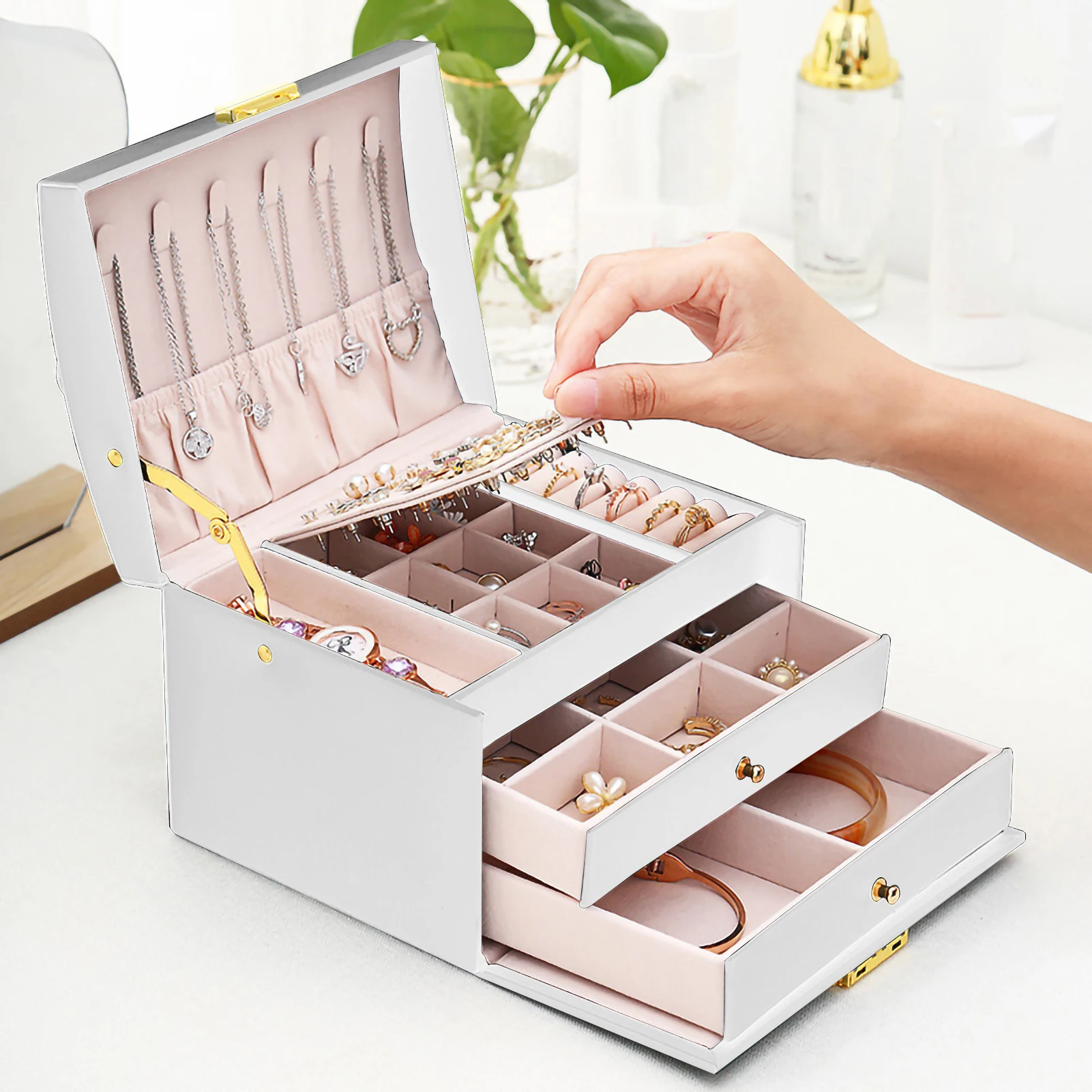 Large Three-Layer Lockable Leather Jewelry Organizer Box with Multiple Compartments Jewelry Display Jewelry Boxes and Packaging