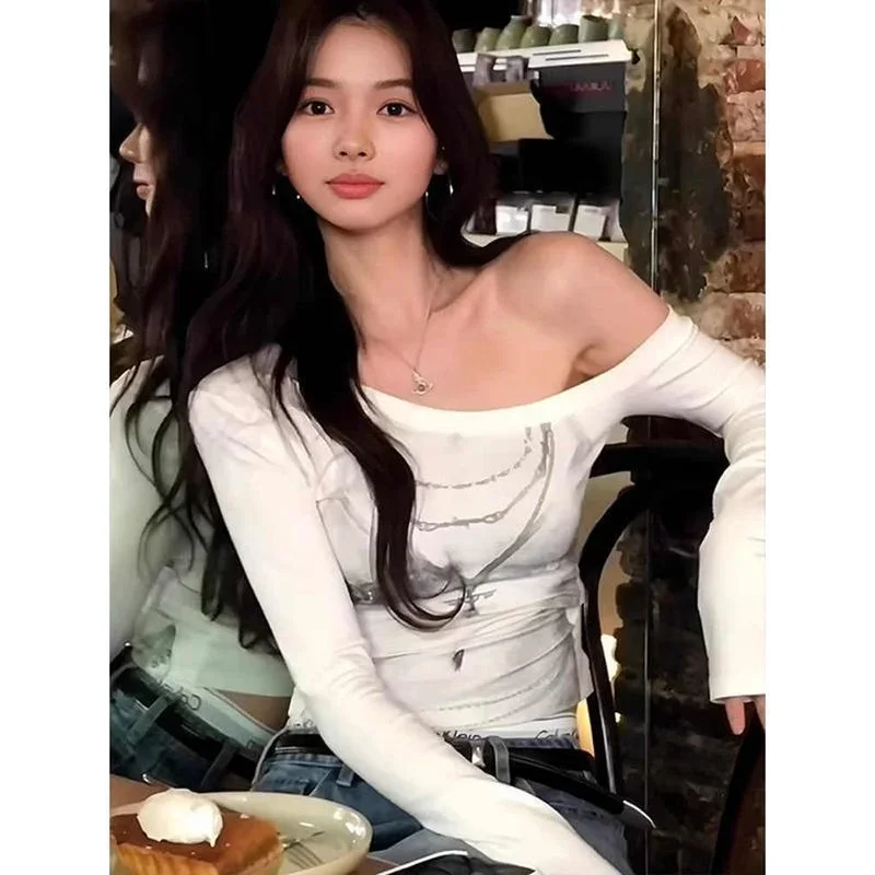 Women's White Off Shoulder Long Sleeve Crop Top Chain Print Slim Fit Y2K T-Shirt with Thumb Holes