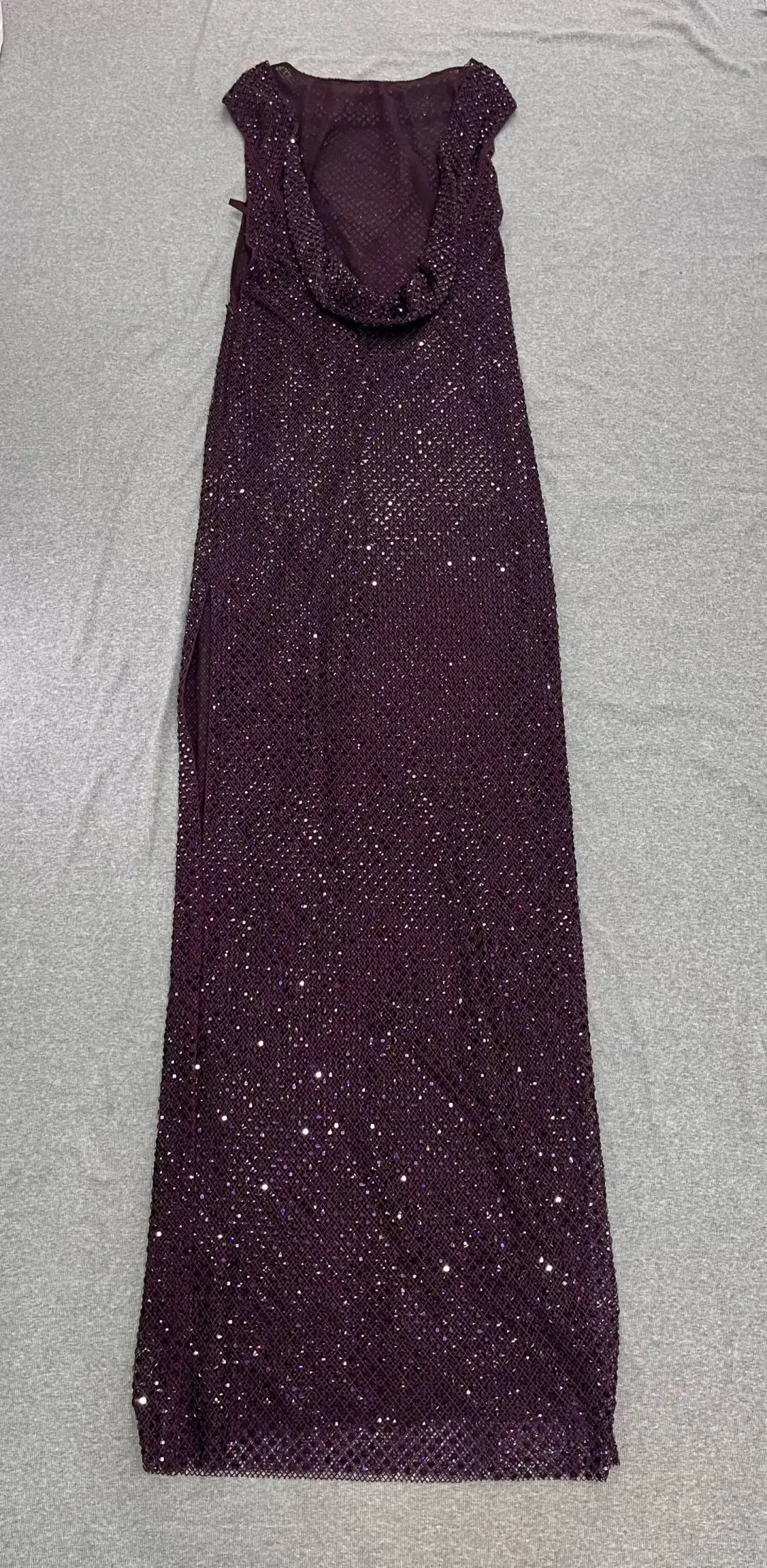 Damen 2025, neues wunderschönes, violettes, ärmelloses, mit Diamanten gepresstes Midikleid, attraktiv