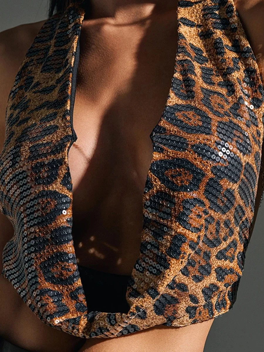 

Топ с леопардовым принтом и пайетками, висит на бретельках, сексуальная футболка с объемным элементом, узкий жилет трапециевидной формы, ультра-короткая длина