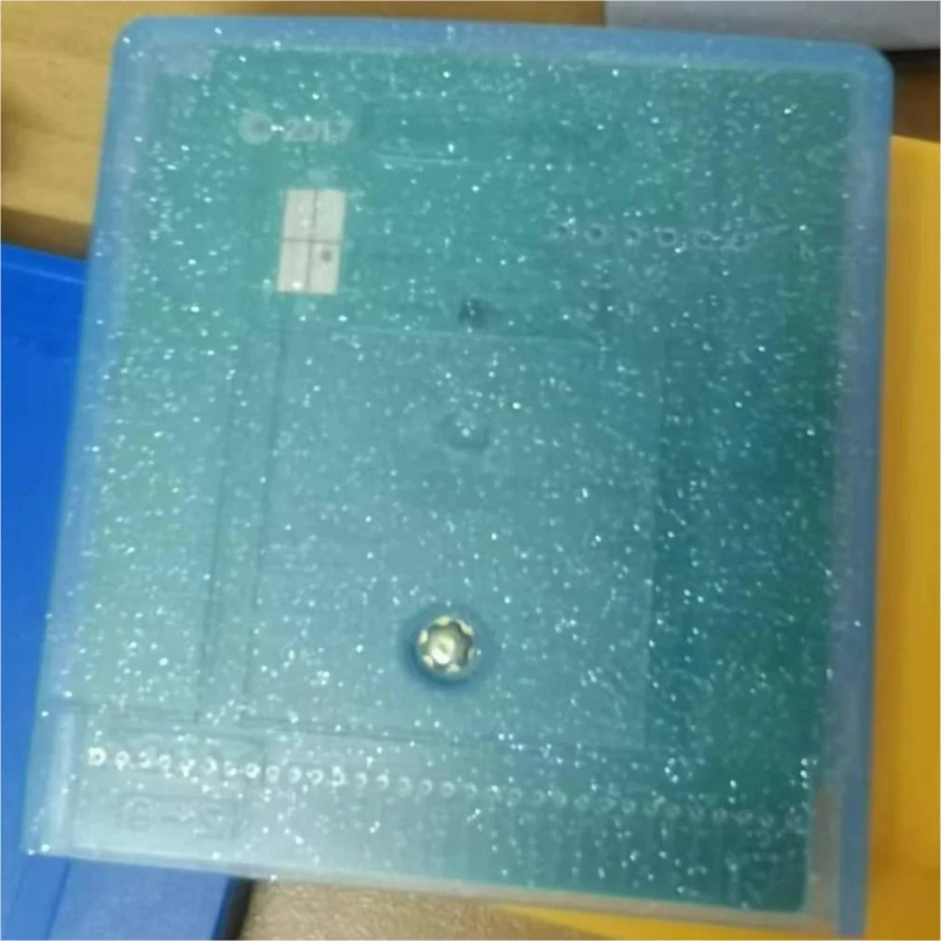 خرطوشة ألعاب فيديو جي بي سي 16 بت، بطاقة وحدة التحكم، أخضر، فضي، أصفر، أحمر، أزرق، كريستال، ذهبي، متعدد اللغات