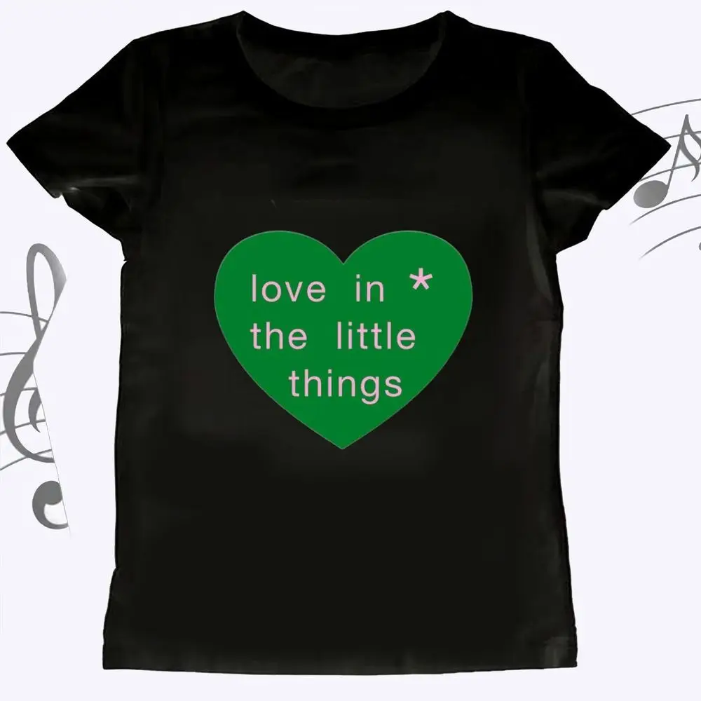 Green Heart Graphic Women's Oversized T-shirt Green Pink Contrasting Colors Summer Love in The Little Things Print Vintage Tops