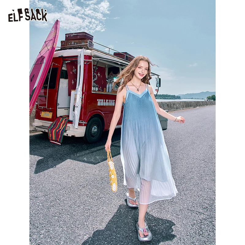 

ELFSACK 2024 Summer New Arrivals Blue gradient lazy style camisole dress with feminine vacation style