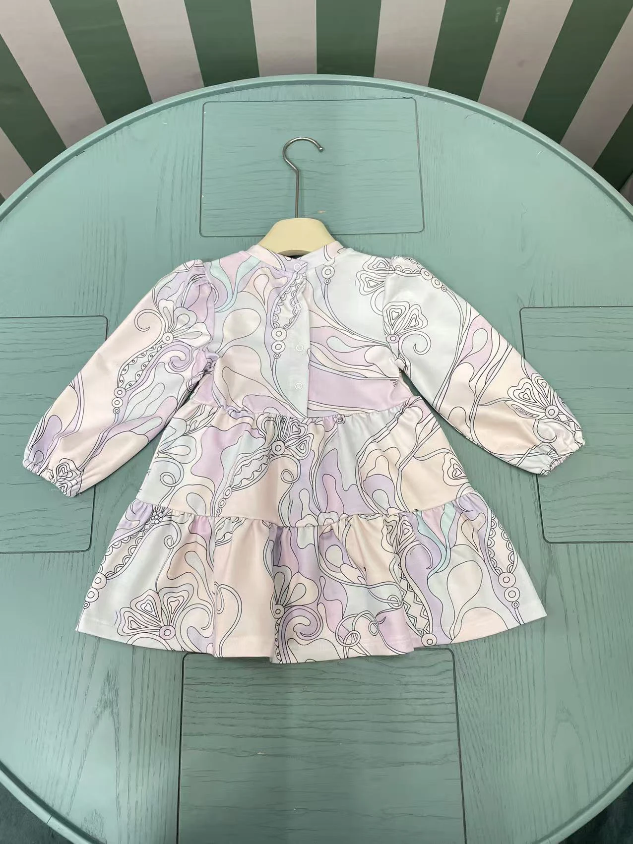 Long sleeved dress with abstract lines layered dress for young children and girls, autumn casual princess dress for baby girls