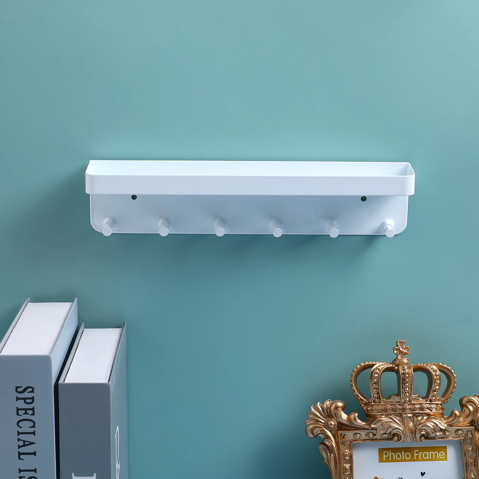 

White Medal Hanger Wall Mounted Trophy Medal Display Shelf Metal Storage Rack for Race Medals Gymnasium Souvenir