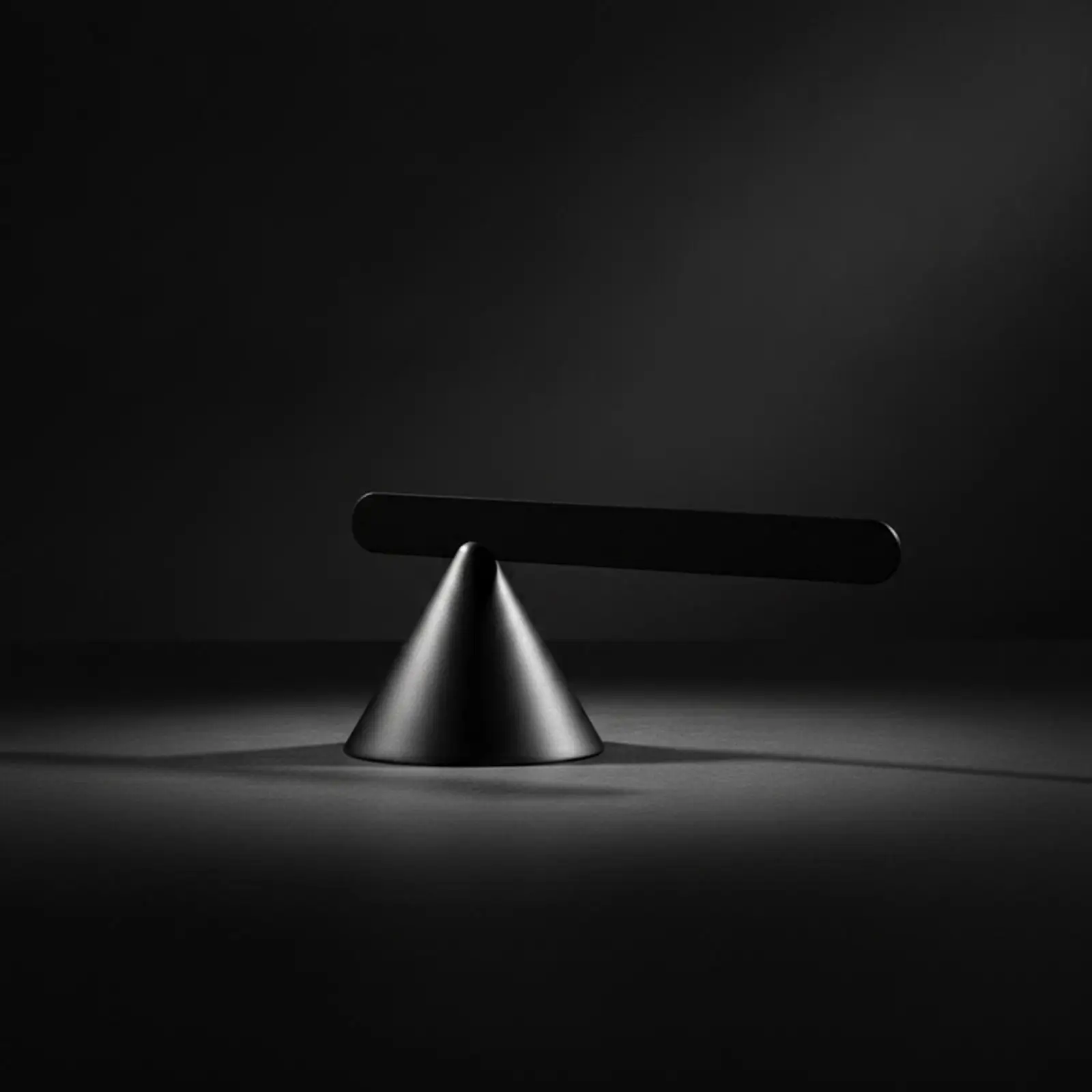 Black Iron Abstract Sculpture Art Piece Minimalist Table Decor Statue Figurine for Desk Dining Room
