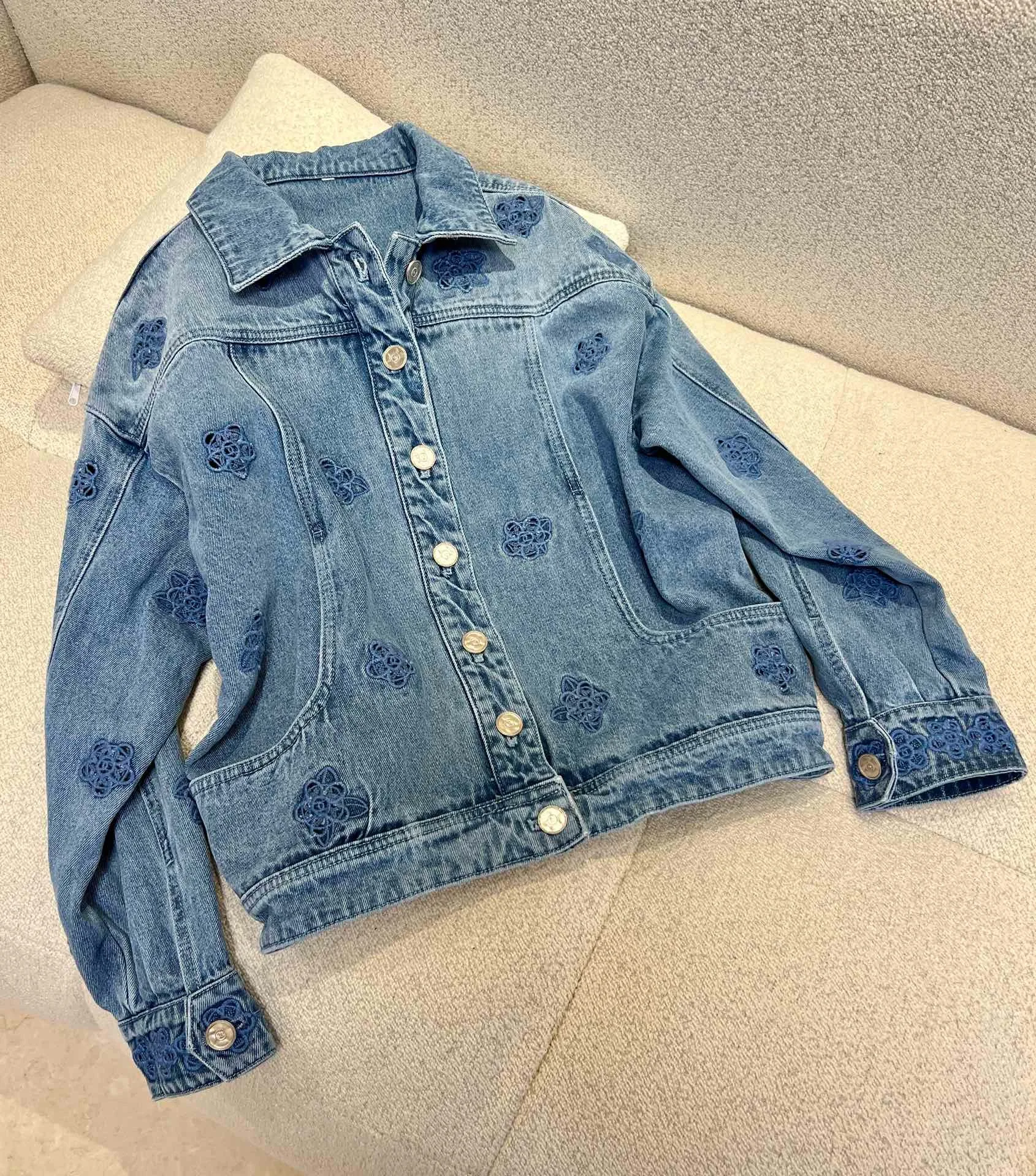 

EVACANDIS Women Hollow Out Flower Embroidery Denim Cotton Single Breasted Coat Chic High Quality Casual Long Sleeve Solid Tops