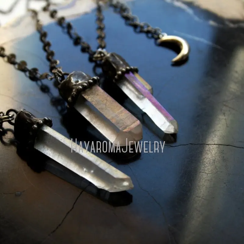 

NM43301 Aura Quartz Iridescent Crystal Point Layering Necklace Moon Charm Minimal Jewelry Halloween