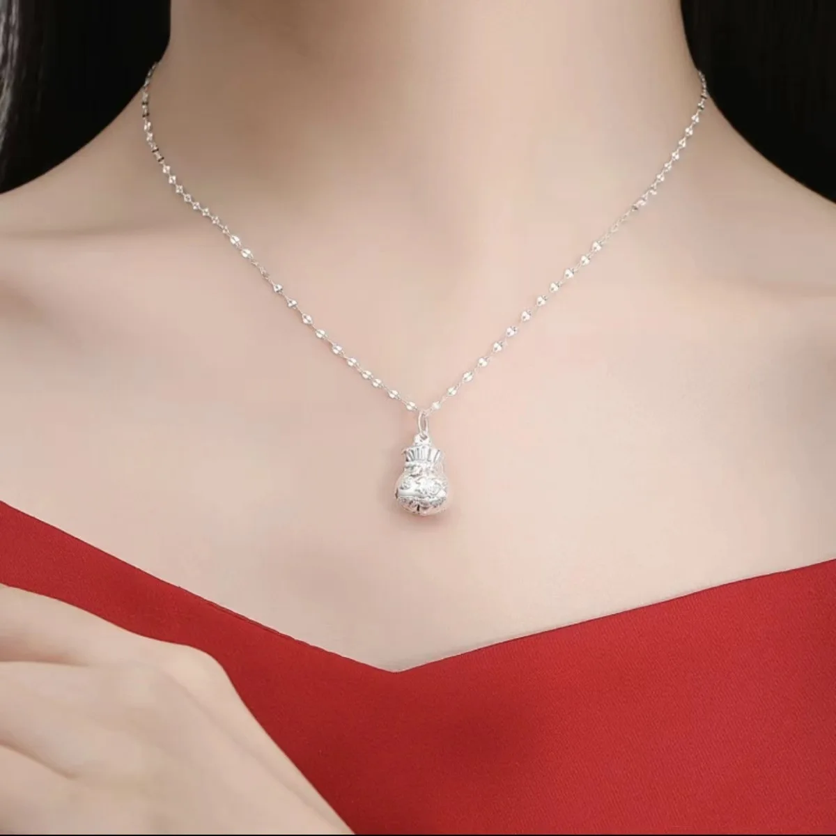 Bestselling Coin Fortune Bag Necklace, 3D Stereo Money Bag Pendant with Lip Chain, Fade-resistant Ethnic Style Jewelry