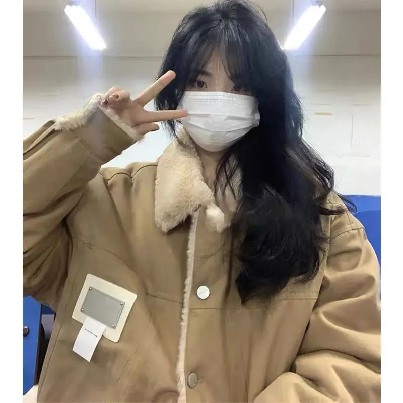 

Джинсовые пальто, зимние меховые плюшевые женские куртки стандартного кроя, милые, крутые, в стиле девушки, городские, социальные, против морщин, стеганые куртки с капюшоном