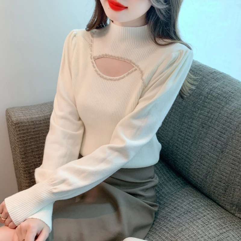 

2023 New Half Height Round Neck Hollow Beaded Autumn and Winter New Western Style Pullover Bubble Sleeve Top Sweater for Women