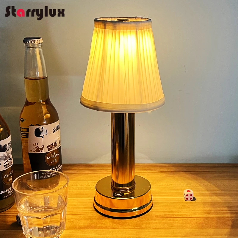 

Modern Nordic LED Desk Lamp Eye Protection Bar Cafe Decorative Atmosphere Table Light