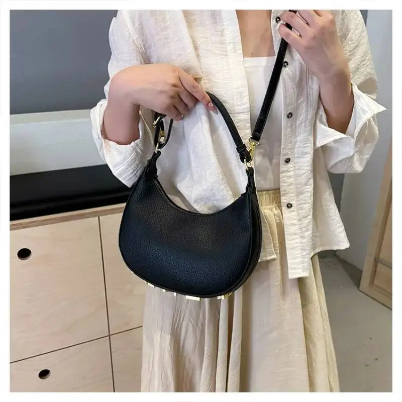 

2025 New Small Women Autumn Winter Vintage Saddle Armpit Bag Luxury Design Woman Shoulder Crossbody Bag For Daily Use