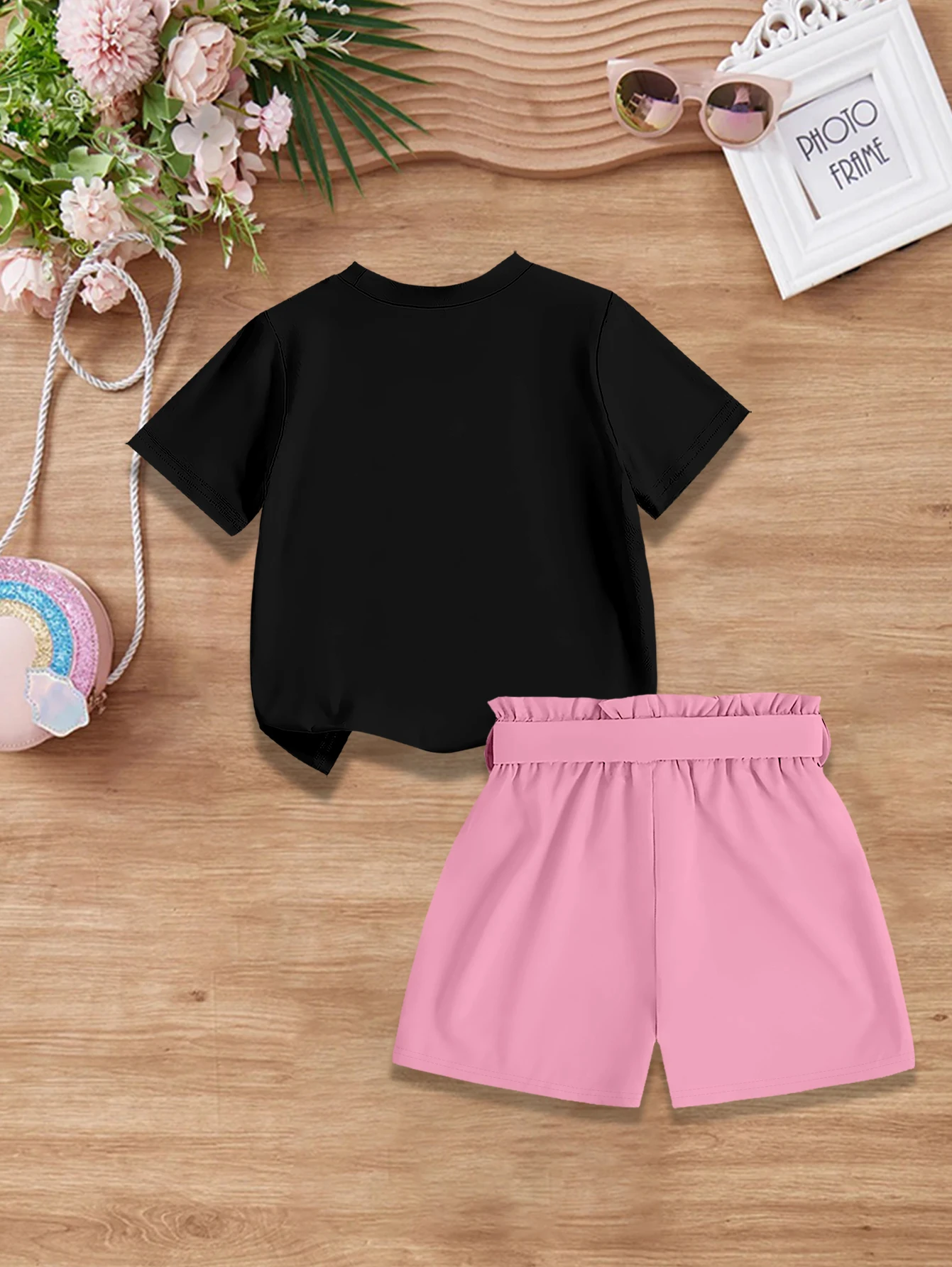 2 pieces: Valentine's Day Summer Girls Sweet Cute Outfit Cartoon Graffiti Heart Print T-shirt + Woven Bow Shorts