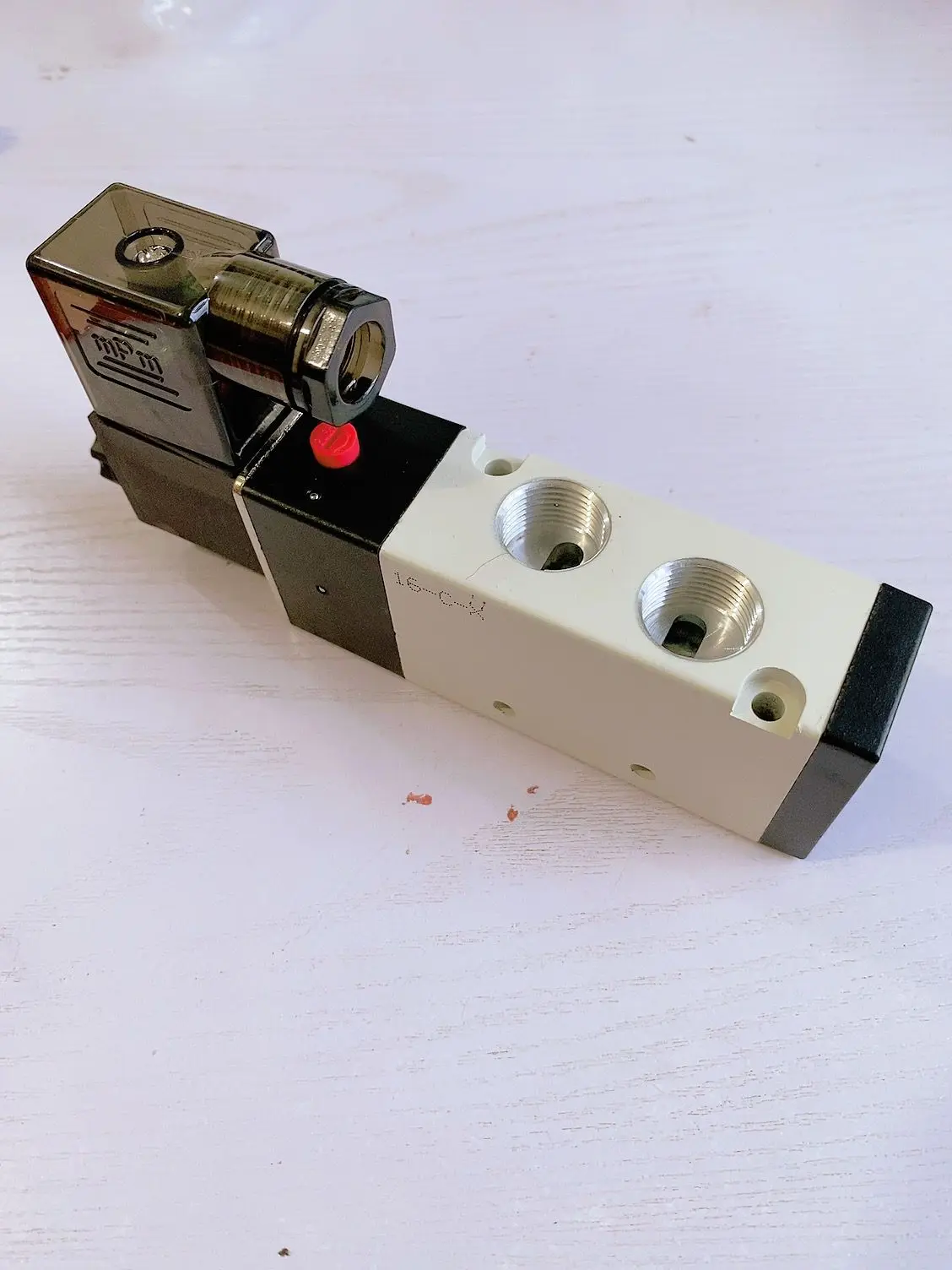 Air Solenoid Valves 4V310-10 2 Position 5 Port 3/8