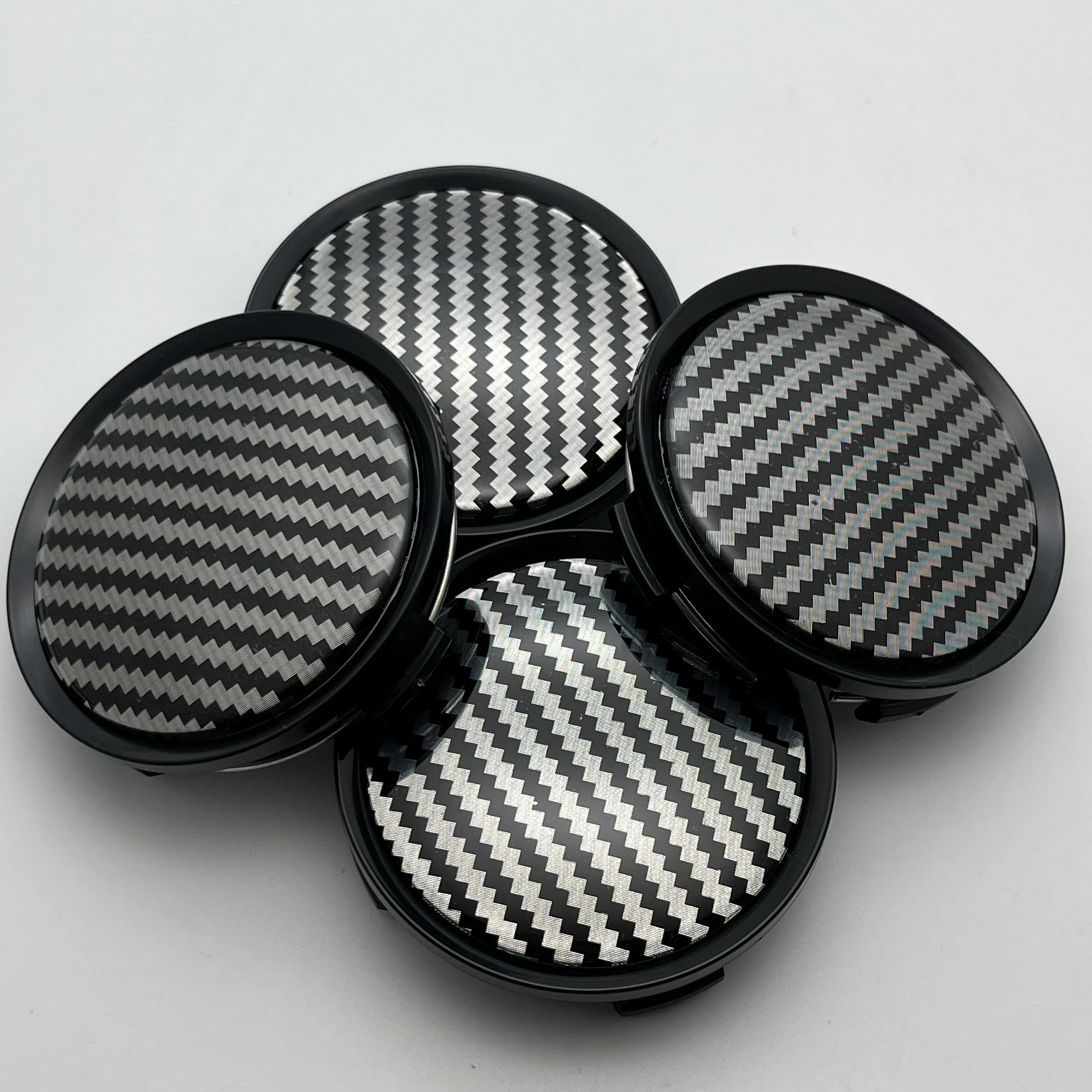 

4pcs/Lot ABS 74mm Car Wheel Center Caps With Carbon Fibre Emblem Logo Styling Auto Accessories for Rim Hubcaps Cover Badge