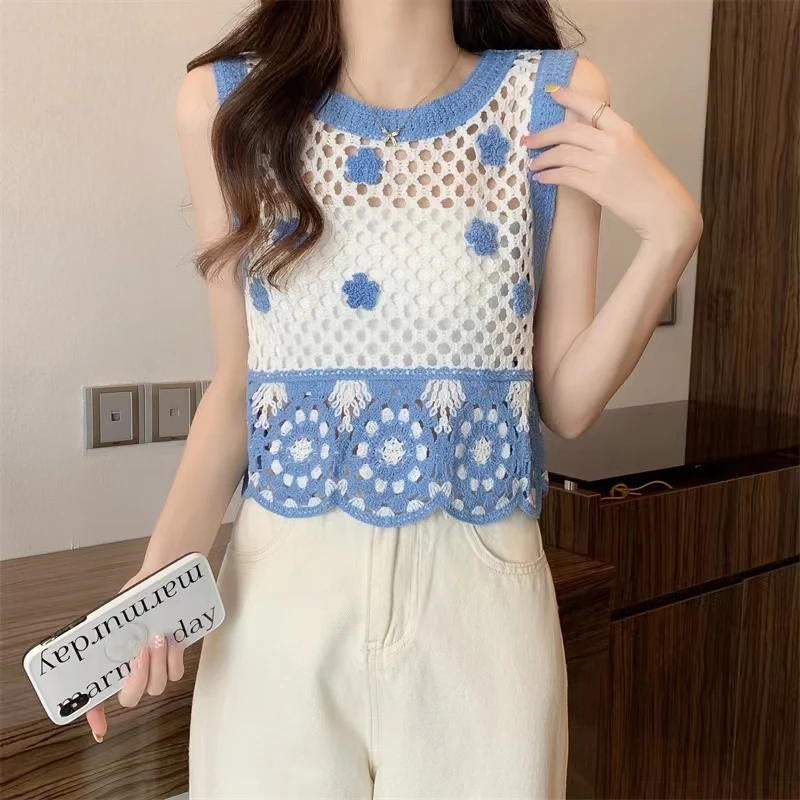 OUMEA Women Crochet Sleeveless Tanks Openwork Retro Tops  Korean Style Contrast Color Chic Knitting Tops Hot Girl Tops Ins